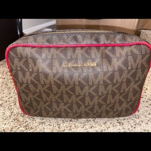 Authentic Michael Kors Crossbody